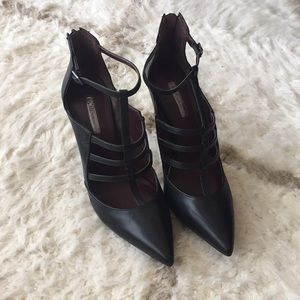 BCBG Black Pumps